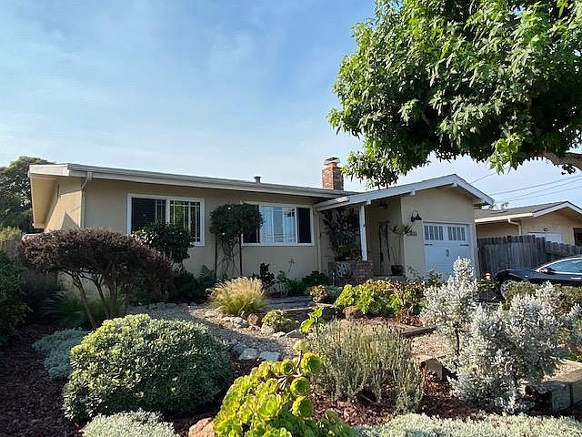 1st image of 433 Woodland Dr