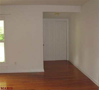 2nd image of 1010 Grenoble Ln