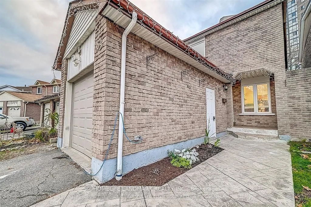 Building Photo - 63 Chalfield Ln