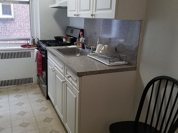 4th image of 4143 39th Pl #4F