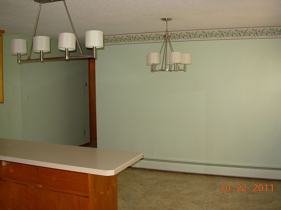 2nd image of 352 Wolcott St