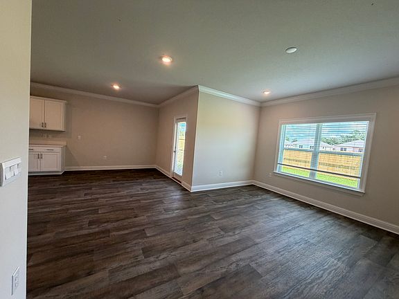 3rd image of 14593 Dalton Cir