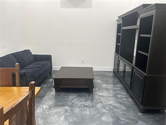 5th image of 5527 Michlar Dr