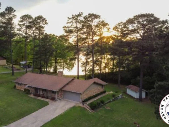 1306 Choctaw Dr, Atlanta, TX 75551