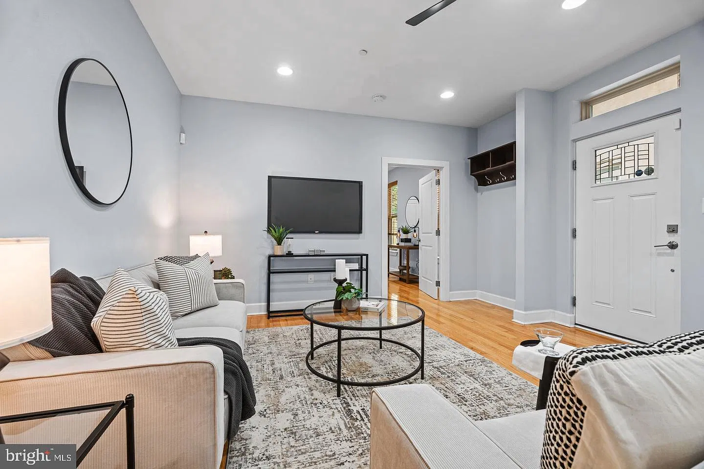2 bed, 2.0 bath, 1418 sqft, $2,200 — Photo 4