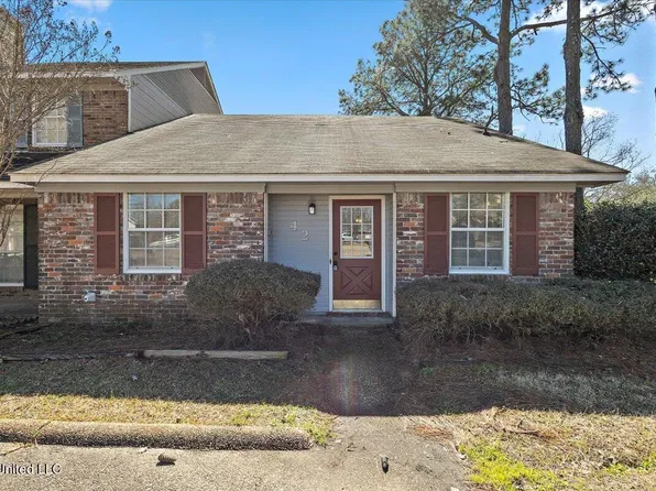 42 Meadowoods Ter, Jackson, MS 39211