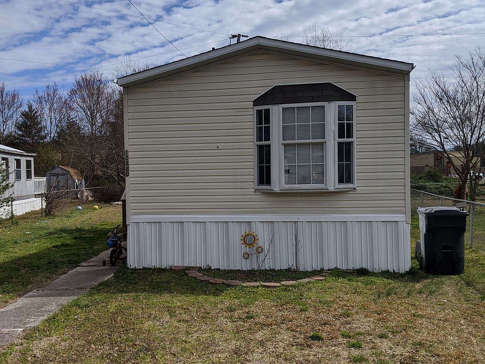 1st image of 10480 Colonial Estates Cir