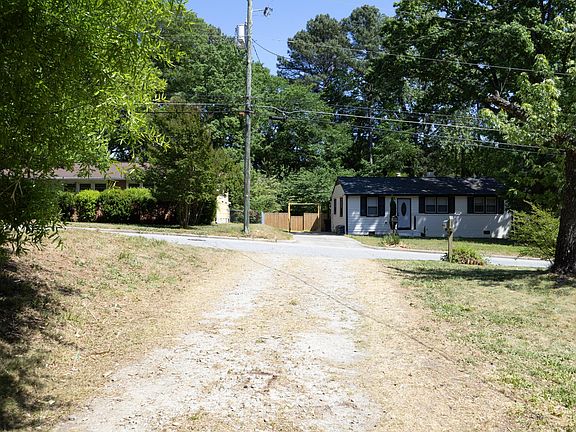 4th image of 3405 Apache Dr