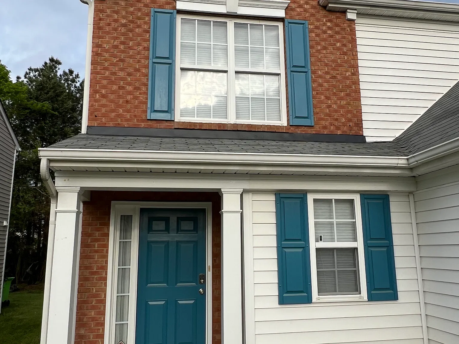 3 bed, 2.5 bath, 1583 sqft, $1,900 — Photo 2