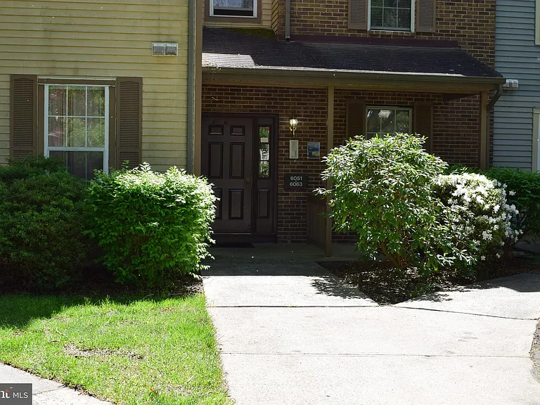 6062 Cedar Ct — Photo 2