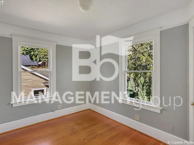 301 SW Nebraska St — Photo 15