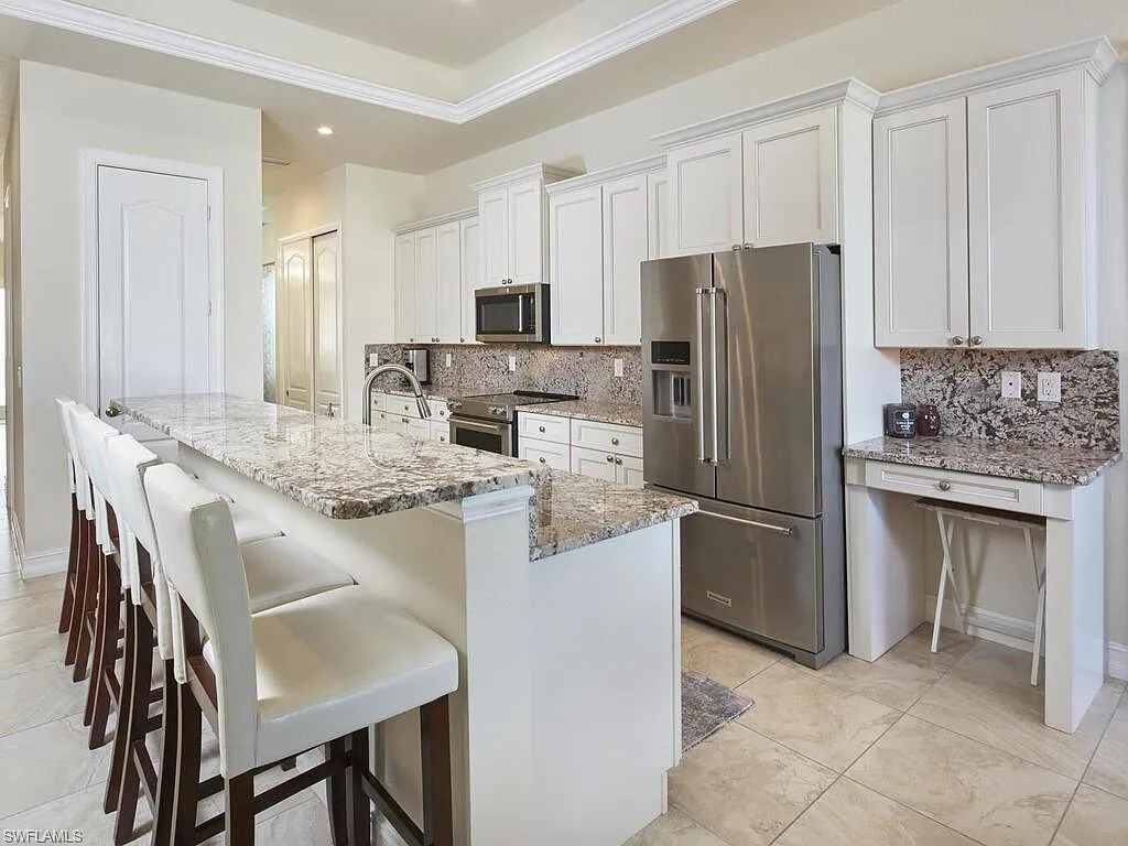 3 bed, 3.5 bath, 2221 sqft, $8,000 — Photo 4