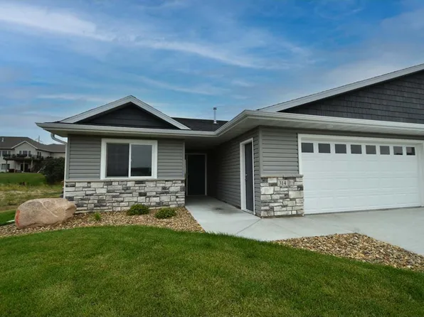 314 11th St, Goodhue, MN 55027