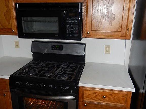 Kitchen Stove/Oven