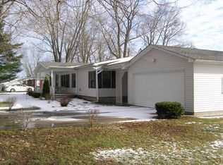 758 Lake Shore Blvd SE, Thornville, OH 43076