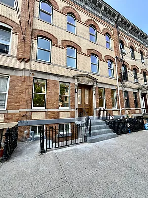 Rented by ERNY LLC | media 15