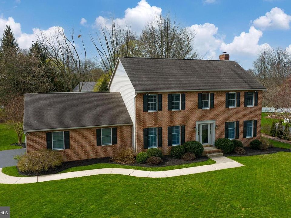 1st image of 29 McCurley Dr