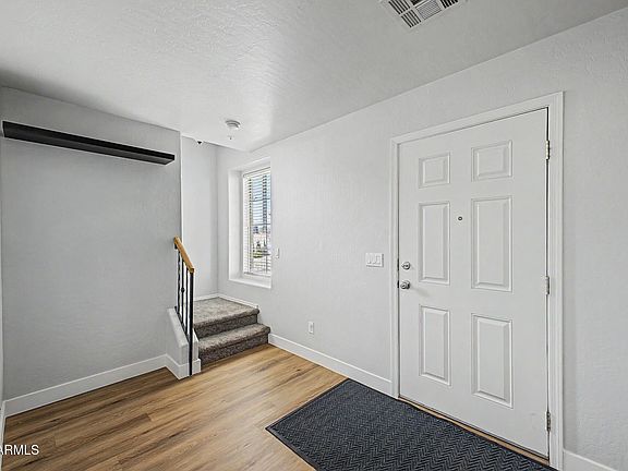 5th image of 418 N Mahogany Ct
