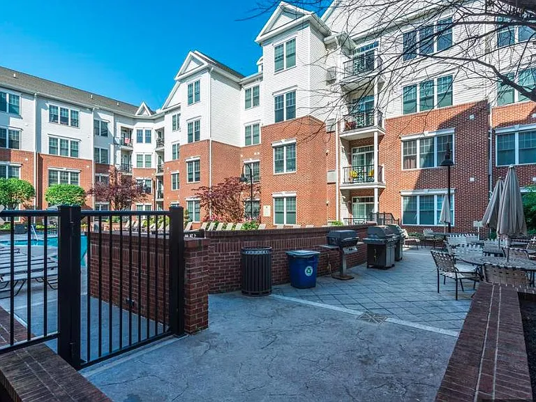 Grilling & Community Patio
