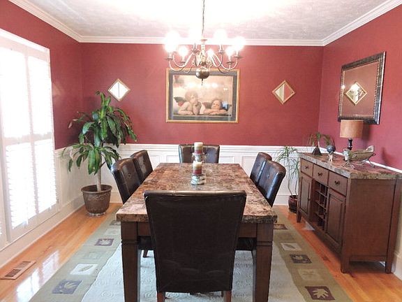 4th image of 1096 Willow Woods Dr