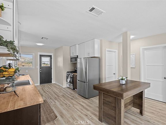 5th image of 3757 Corona Ave