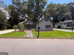 470 Oak Dr, Hapeville, GA 30354