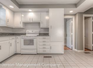 411 W 50th St, Kansas City, MO 64112