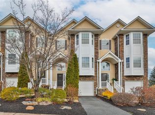 2202 Rising Hill Rd, Whitehall, PA 18052