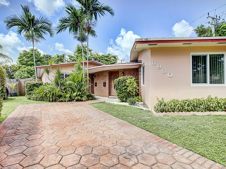 8930 SW 149th Ter — Photo 15