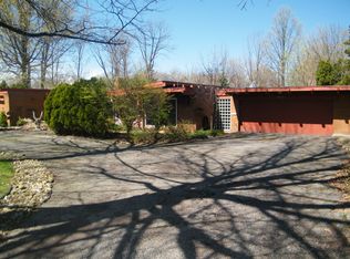 28401 Lake Shore Blvd, Willowick, OH