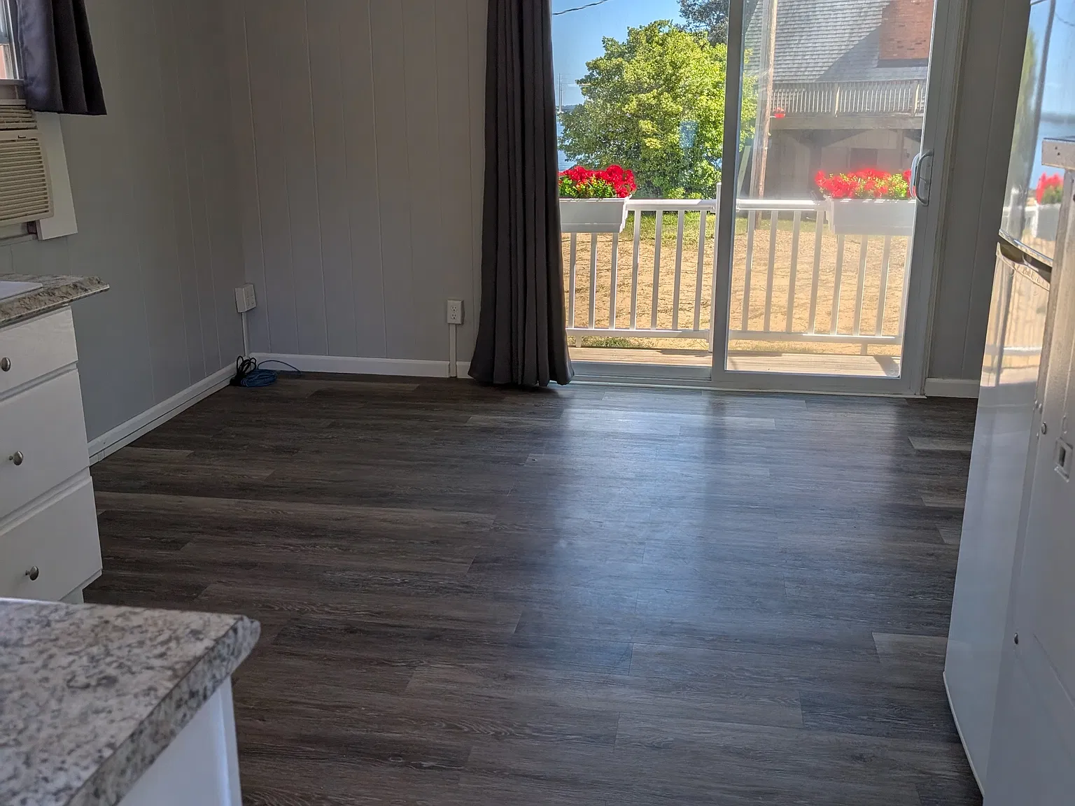 104 Tolers Ln - A — Photo 4