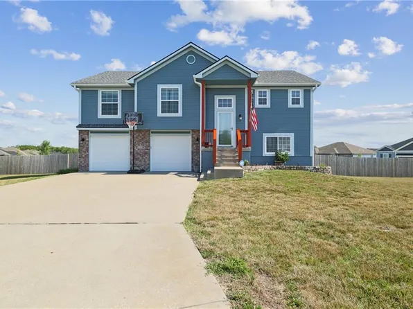 630 SW Tisha Ln, Grain Valley, MO 64029