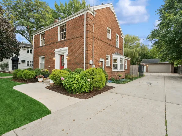 515 E 9th St, Lockport, IL 60441