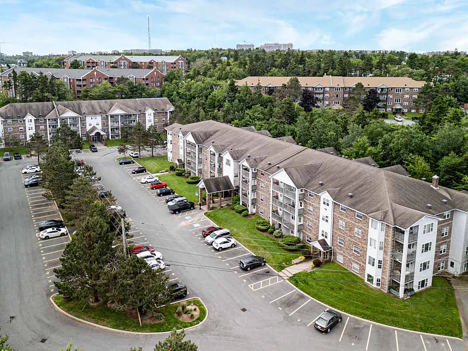 81 Radcliffe Dr #79