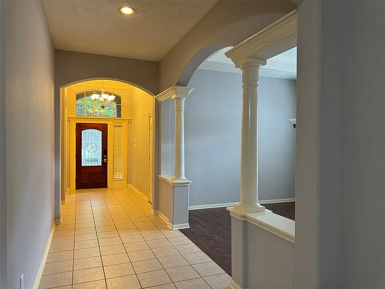 2711 Kimbleton Ct — Photo 5