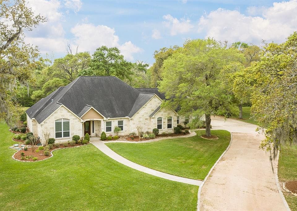 1st image of 1603 Oak Island Dr