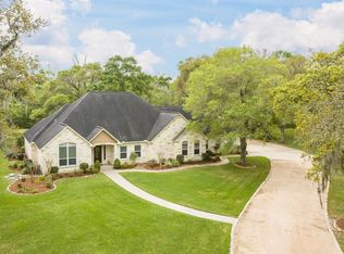 1603 Oak Island Dr, Lake Jackson, TX 77566