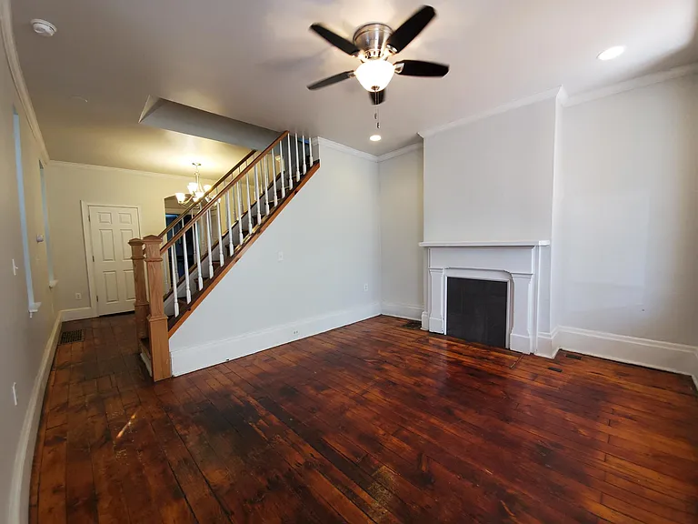 1413 Porterfield St — Photo 4