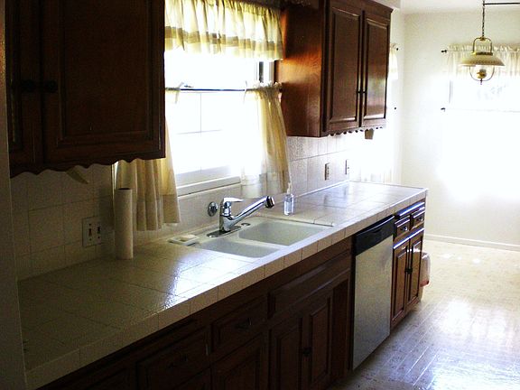 4th image of 601 N 21st St