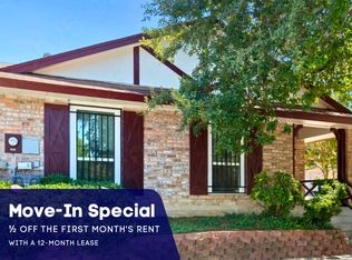 5222 E Rolling Ridge Dr, San Antonio, TX 78228