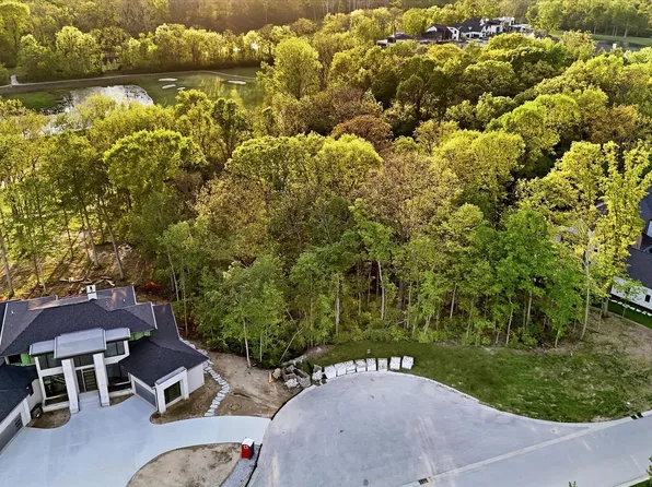 4330 Elmscott Rdg, Zionsville, IN 46077