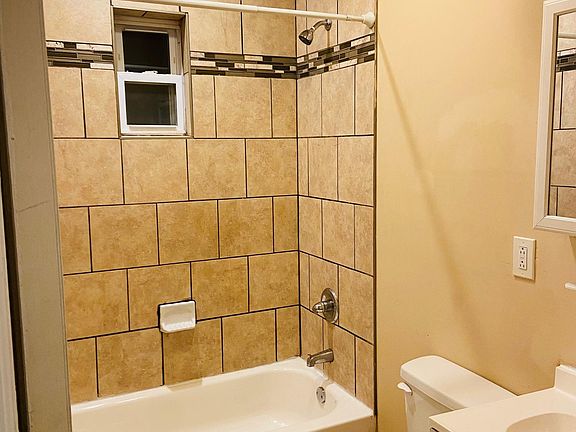 4th image of 4924 N 13th St Floor 1