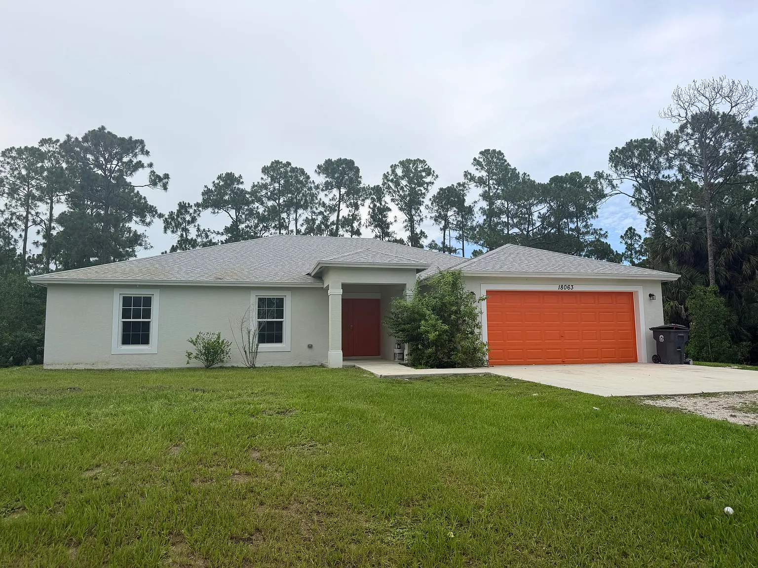 4 bed, 2.0 bath, 2011 sqft, $4,300 — Photo 1
