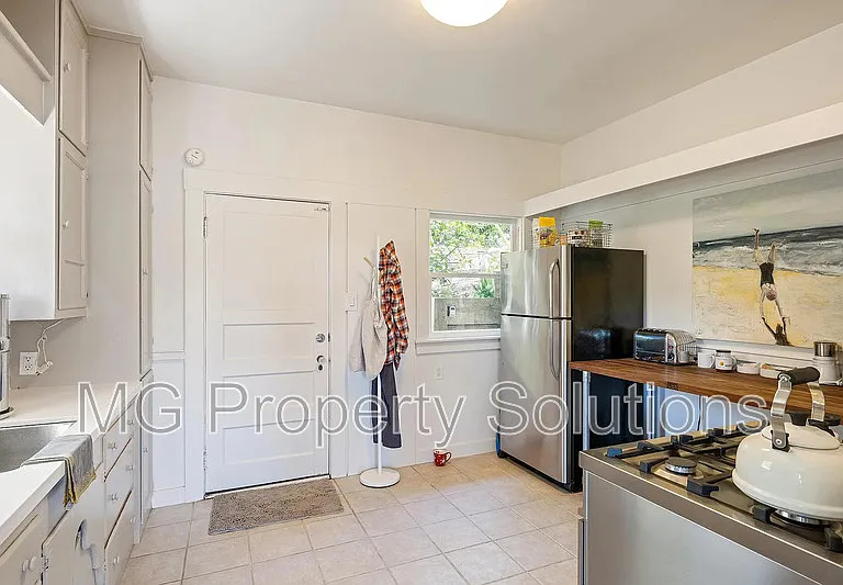 21 Humboldt Ave — Photo 14