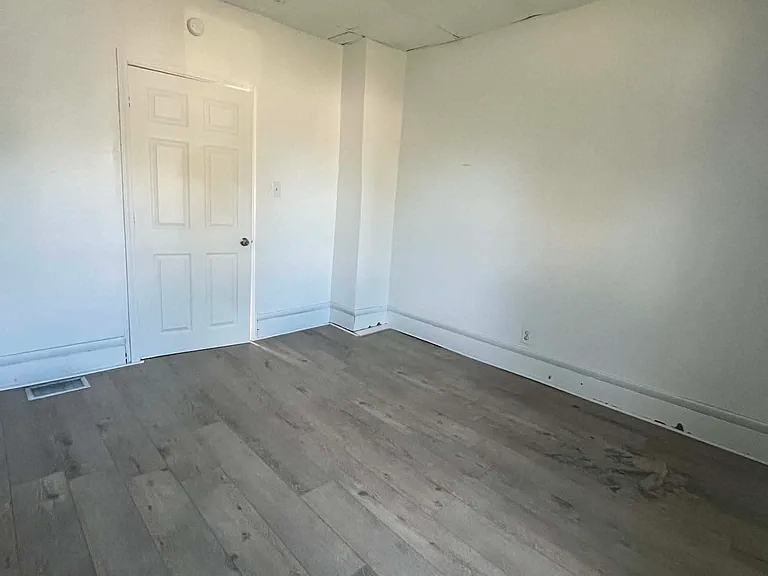 2037 North Ave — Photo 9