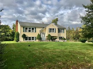 118 Pocono Rd, Brookfield, CT 06804