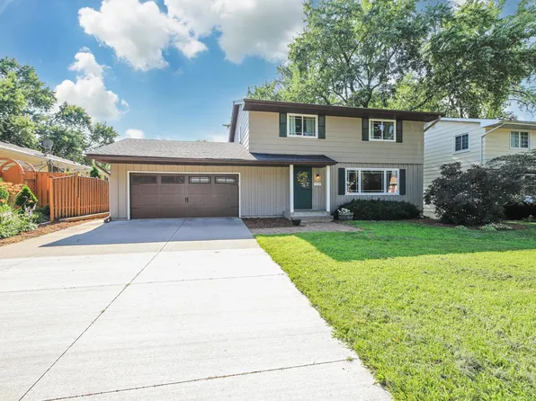 4341 Chowen Ave N, Robbinsdale, MN 55422