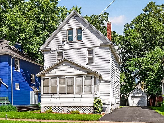 2nd image of 34 Arbutus St