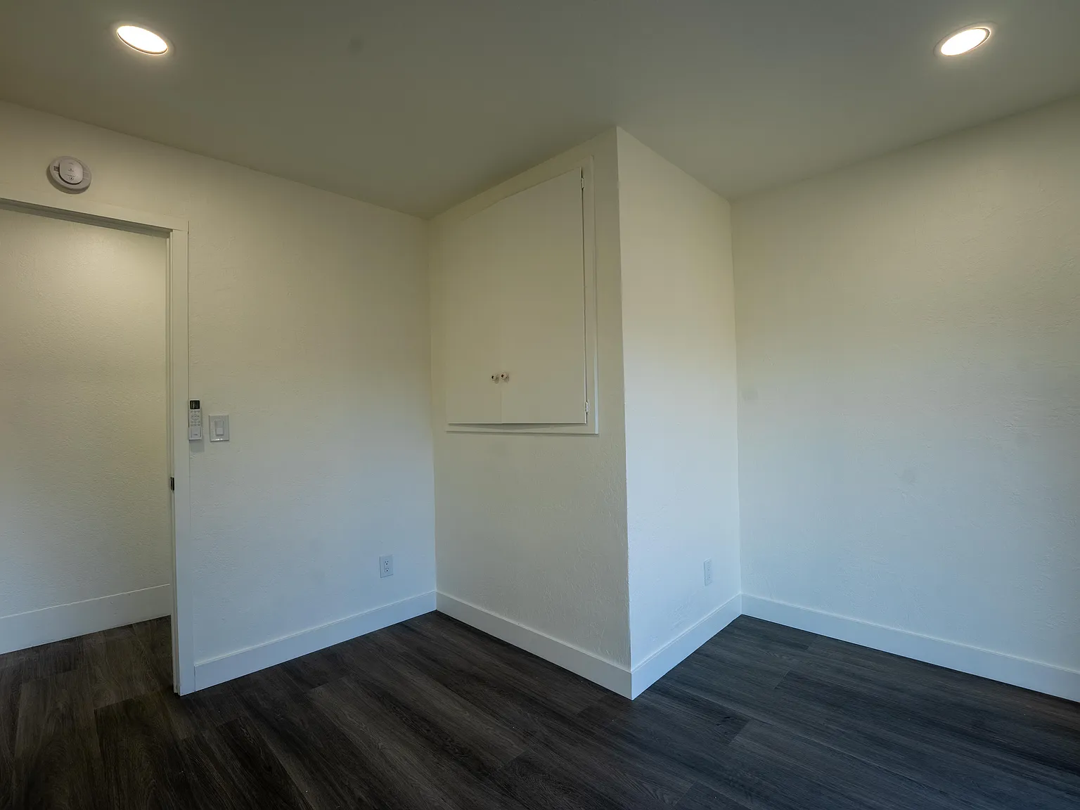 3 bed, 1291 sqft, $4,600 — Photo 2
