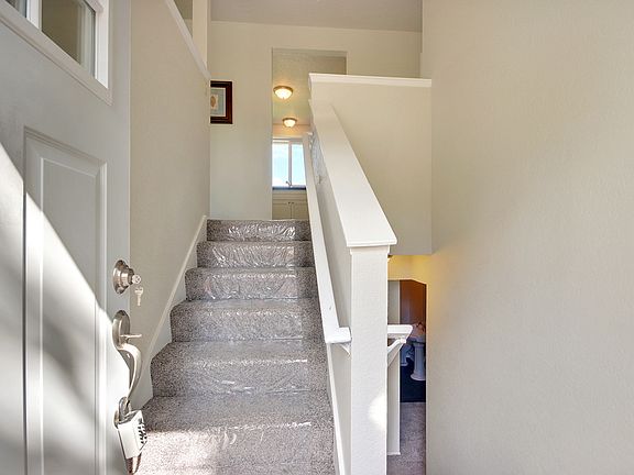 4th image of 2101 163rd St E